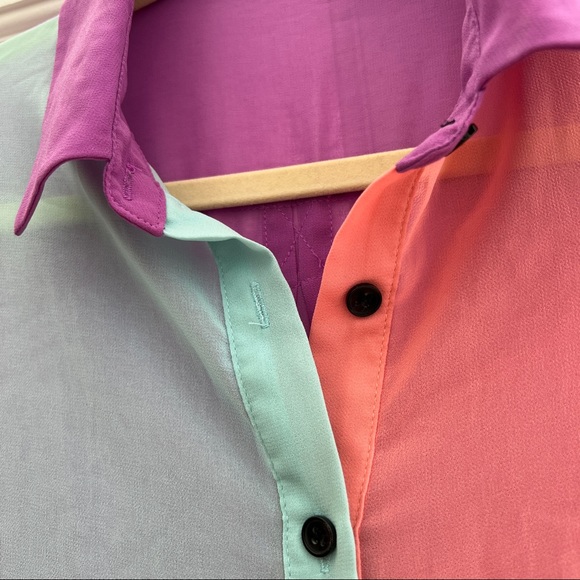 LIKE NEW Super Cute Sheer Blouses - Picture 10 of 11